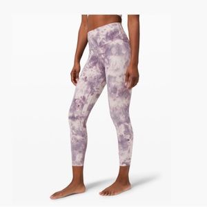 Lululemon purple dye aligns. Size 2, 25”
